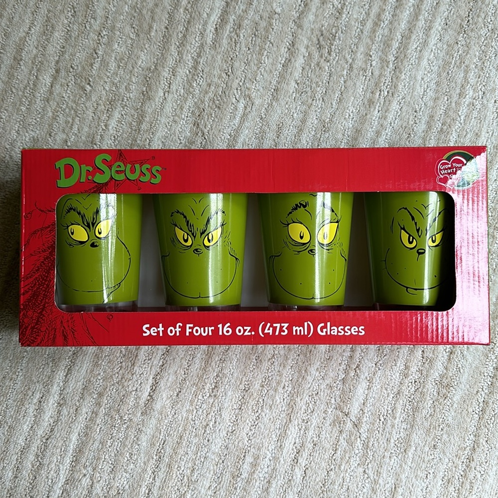 NIB The Grinch Smiles Glass Tumblers Dr. Seuss Vandor 16 Oz Drinking Item #54644